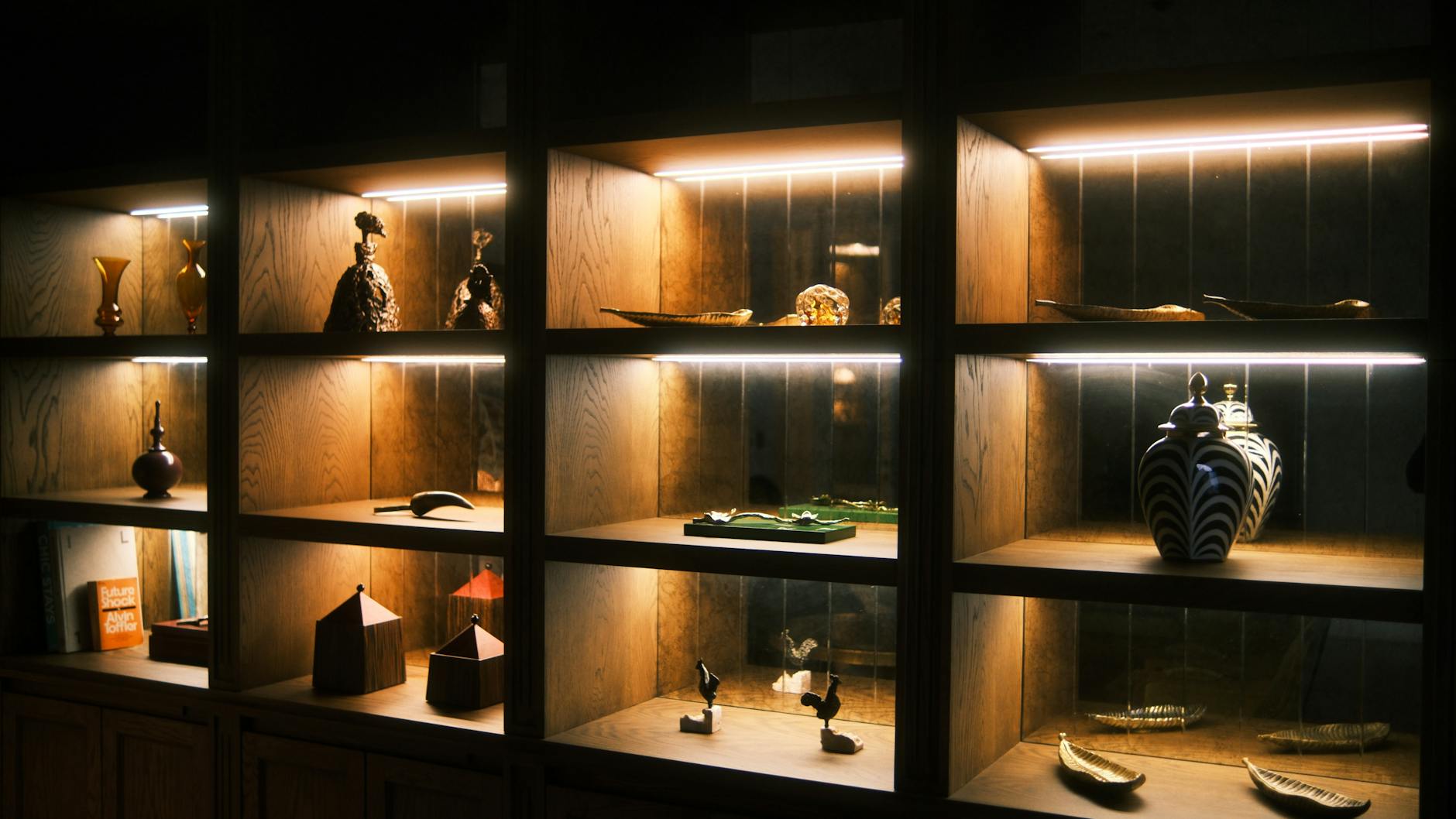 Harry Winston 718 Marble Marquetry Collection nods at the Fifth Avenue